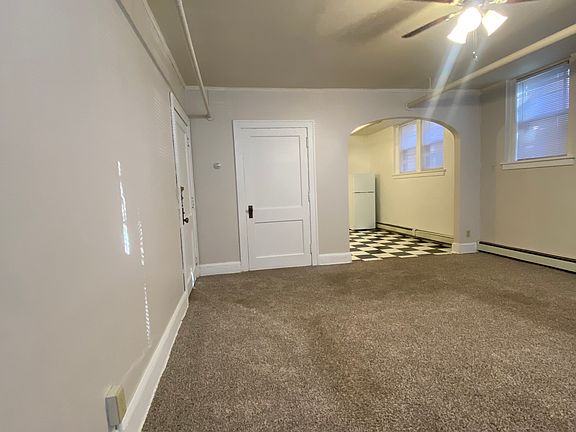 4th image of 1831 Portland Ave #B1