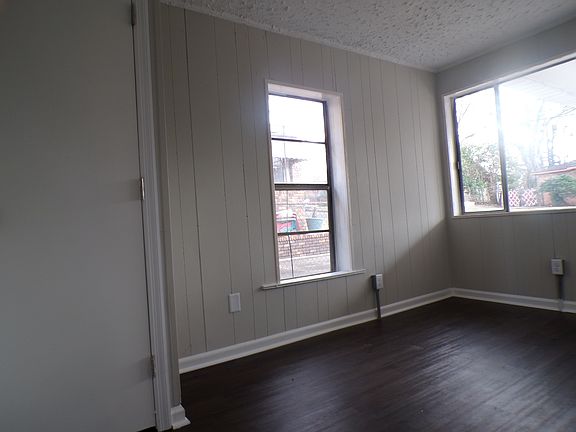 4th image of 4344 44th Ave N