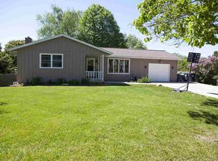 209 Park View Rd, Deerfield, WI 53531