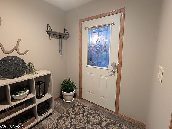 3rd image of 2424 10th Ave NE