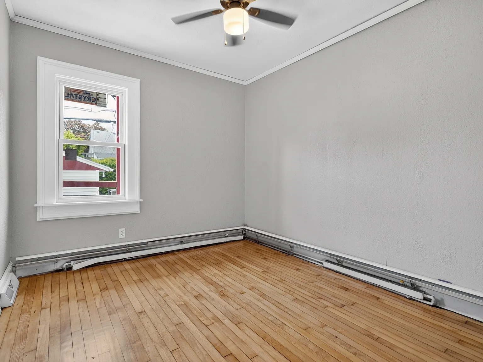 3871 E Hammond Ave — Photo 2