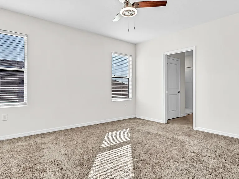 3097 Suncoast Plains Dr — Photo 17