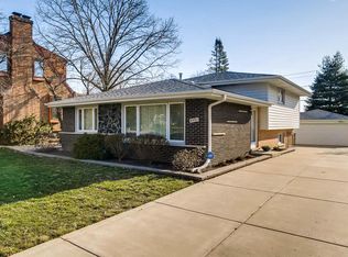 9331 S 84th Ave, Hickory Hills, IL