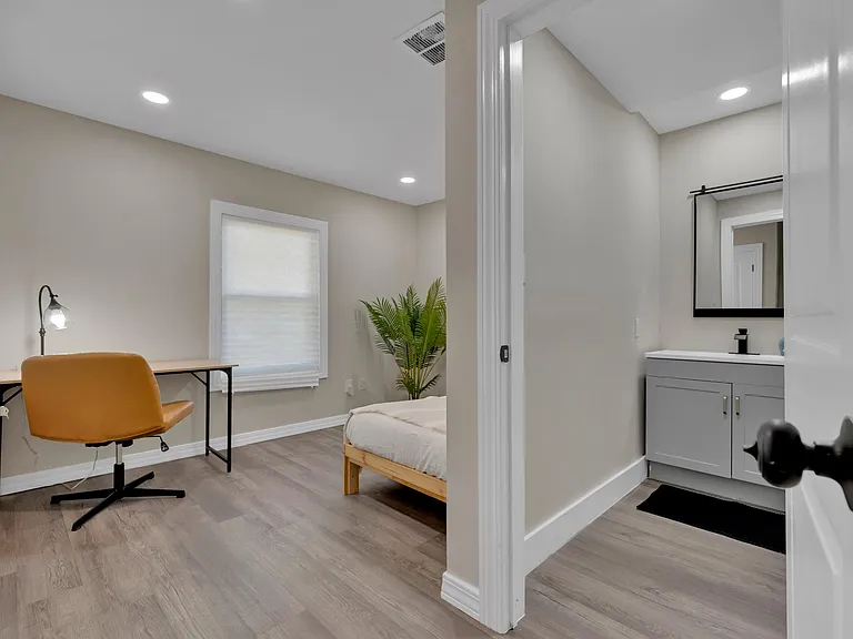 18 Montrose Dr — Photo 20