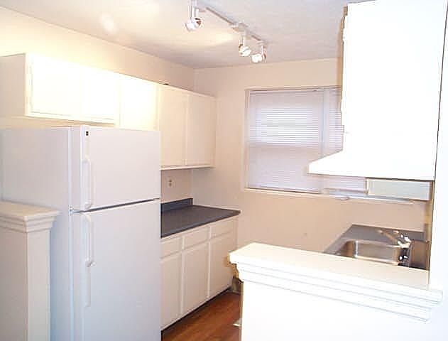 2nd image of 404 Highland Ave #33