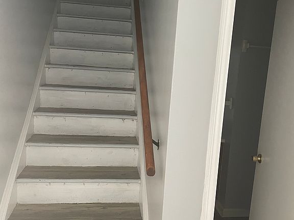 2nd image of 100 David Dr APT E20