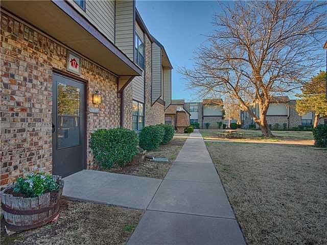 1st image of 401 12th Ave #199