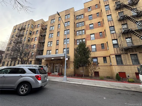 4330 44th Street #3F, Sunnyside, NY 11104