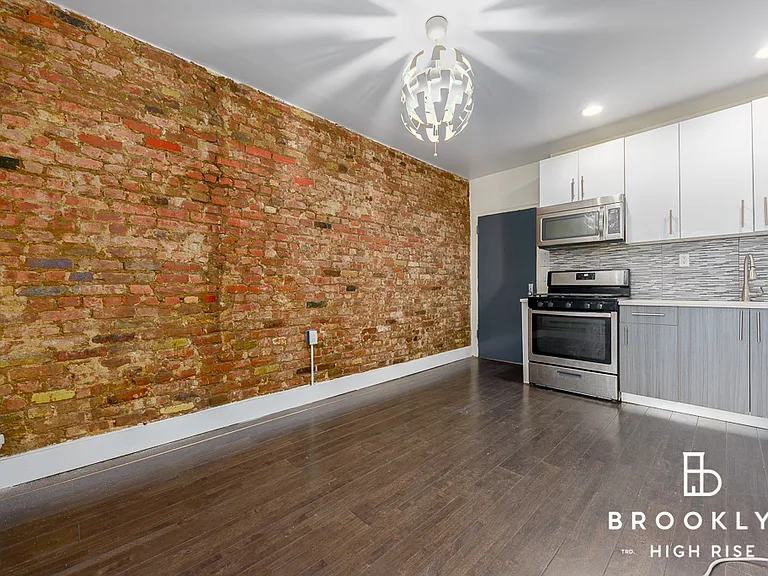 1598 Pacific St #8 — Photo 1