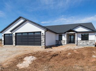 2888 E Turquoise Ln, Appleton, WI 54913