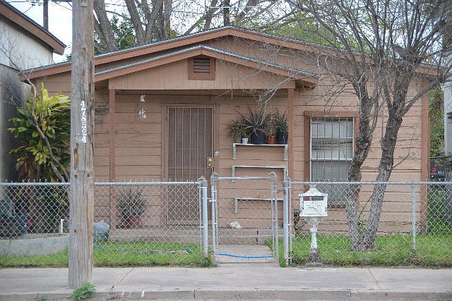 1st image of 215 N Nebraska Ave