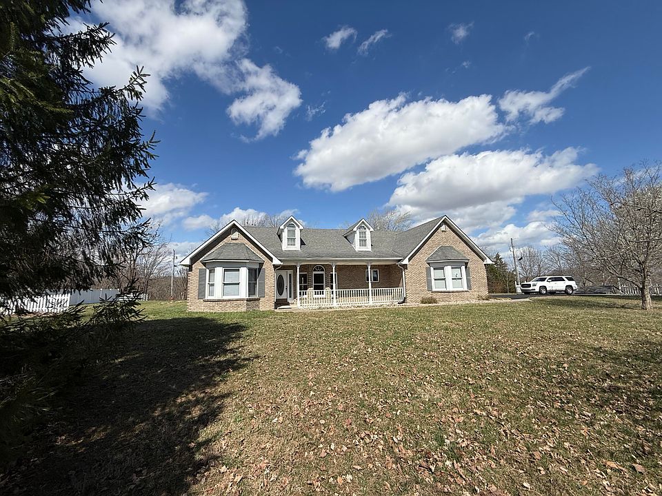 1st image of 120 Ivy Dr