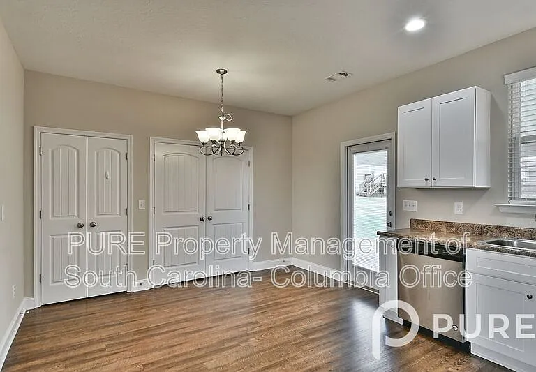 505 Atkins St — Photo 20