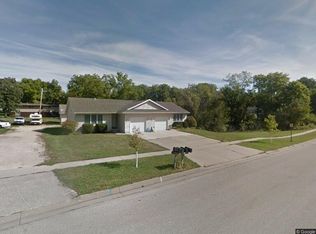 348 W South St UNIT 2, Lisbon, IA 52253