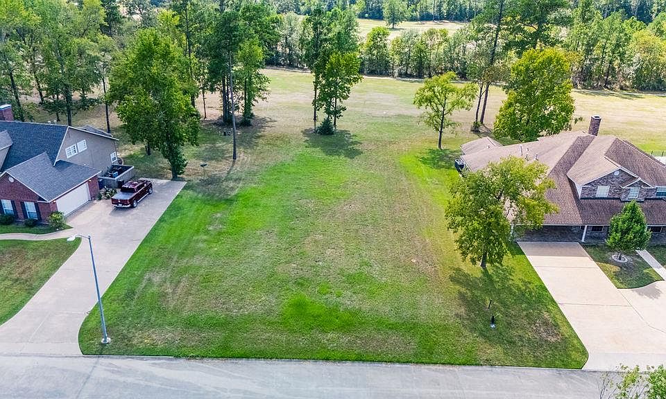 1st image of 916 Dogwood Ridge Dr