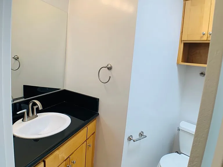 5511 W Olympic Blvd — Photo 9