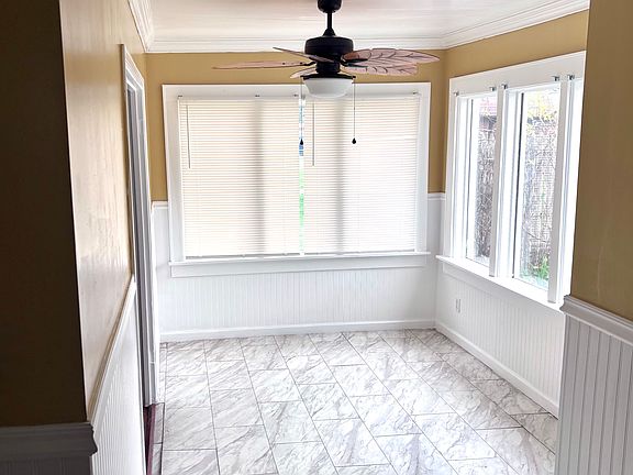 Sunroom/Mud room off of kitchen