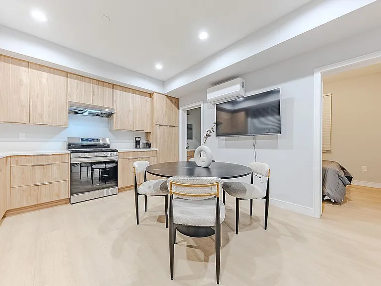 123 S Marguerita Ave #215B — Photo 10