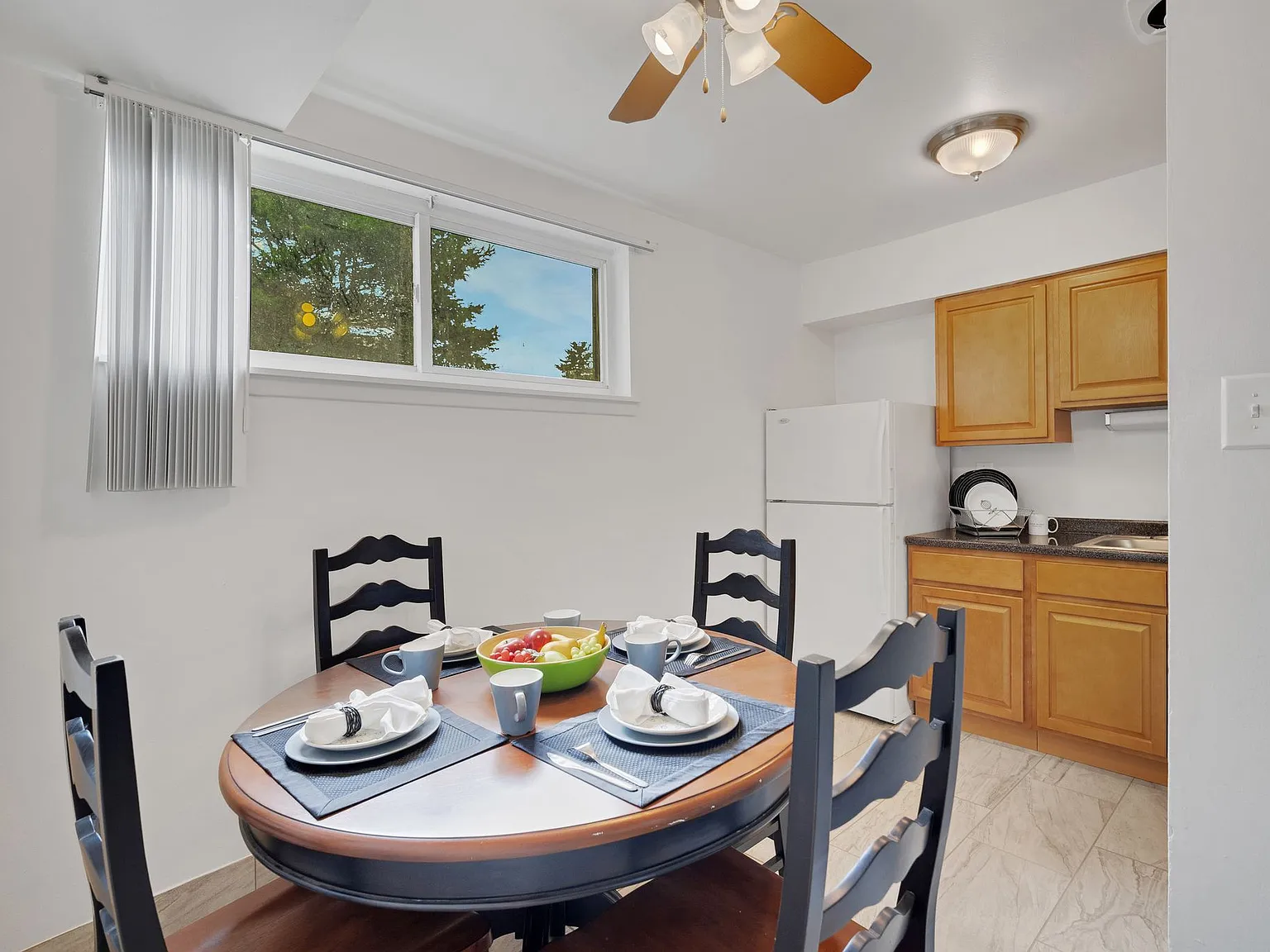 Creekside Apartments — Photo 4