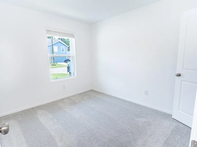 15724 Plum Brook Dr — Photo 7