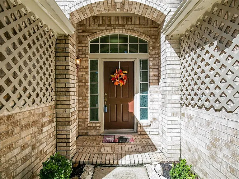 20502 Pioneer Bend Ct — Photo 3