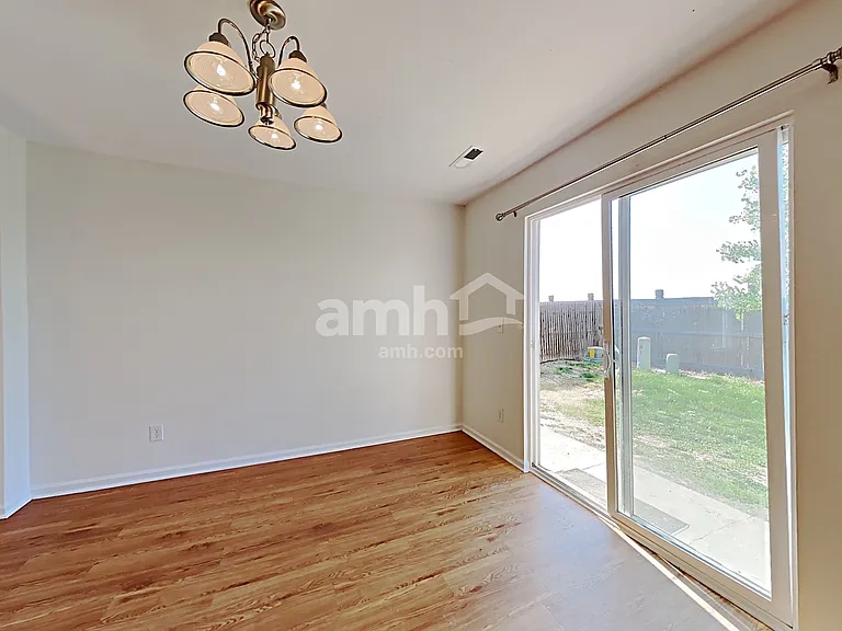853 Willow Dr — Photo 8