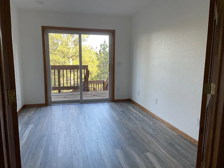 687 Crescent Lake Rd — Photo 19
