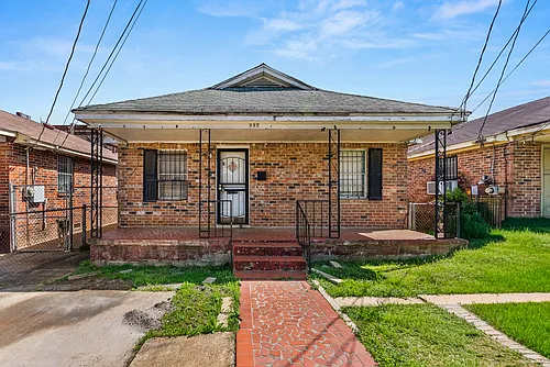 932 Lewis St Photo 1