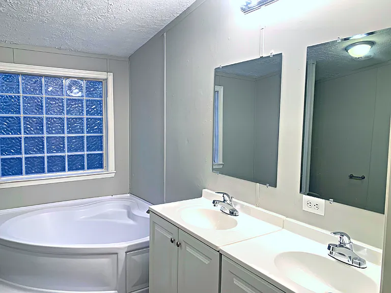 5827 Dylan Dr — Photo 9