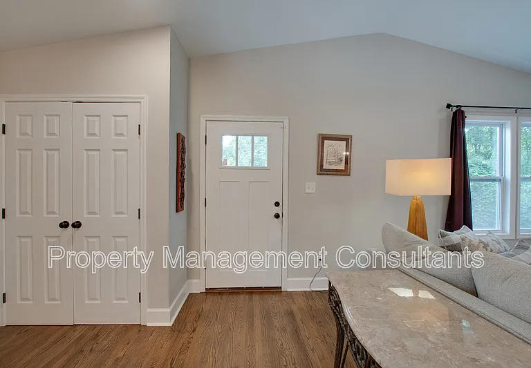 805 Rison Ave NE — Photo 9
