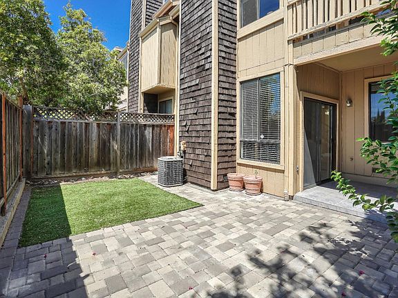 3rd image of 2125 Darnis Cir