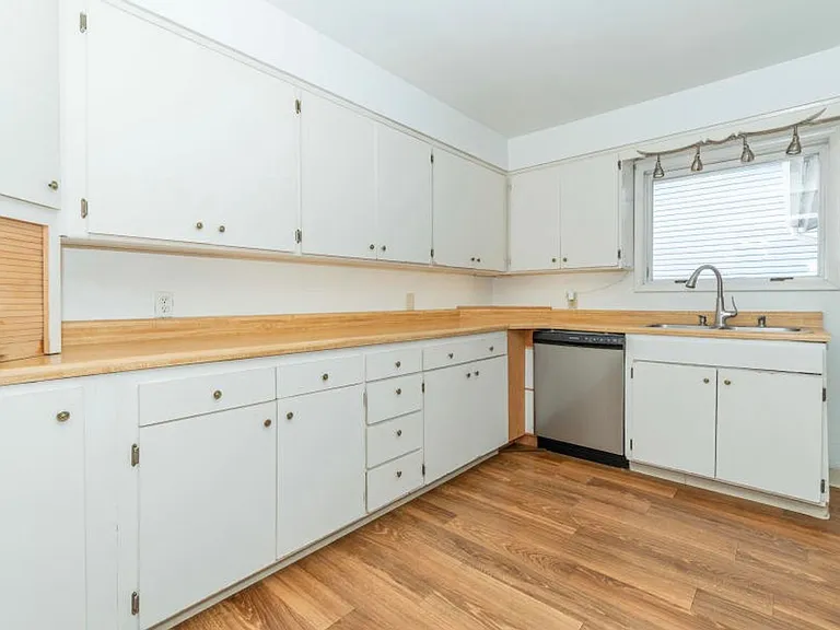 1810 W Sussex Ave — Photo 6