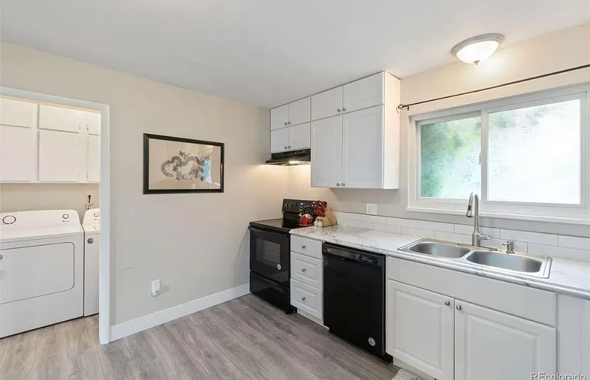 2 bed, 1.5 bath, 1064 sqft, $2,300 — Photo 3