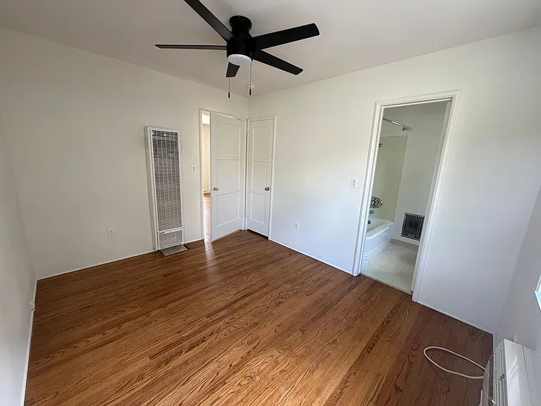 788 S Marengo Ave — Photo 16