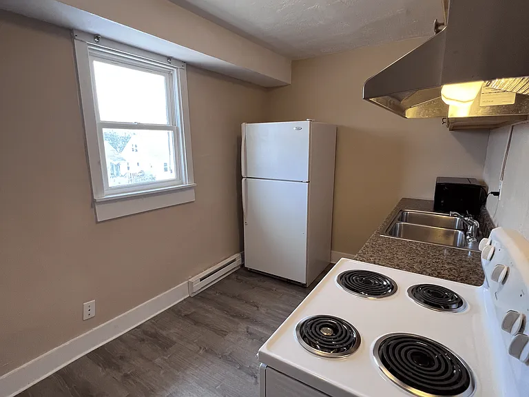 3101-3103 N Dixie Dr — Photo 2