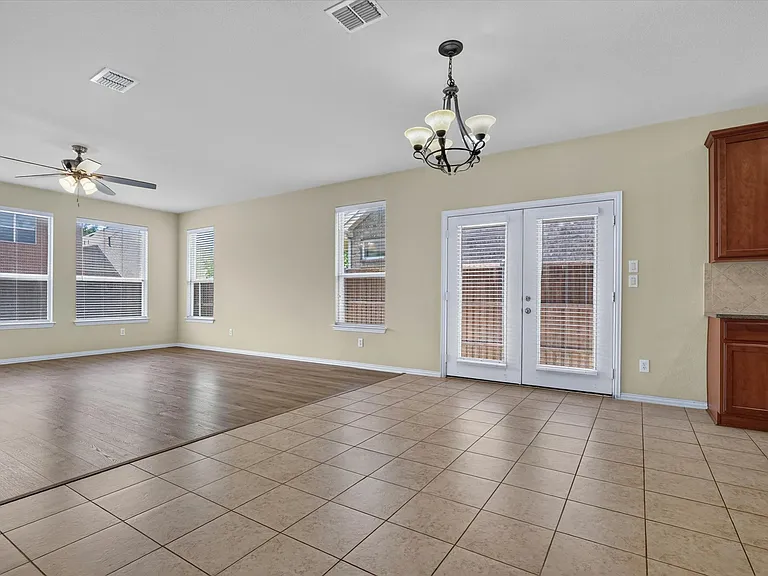 11945 Henderson Dr — Photo 11