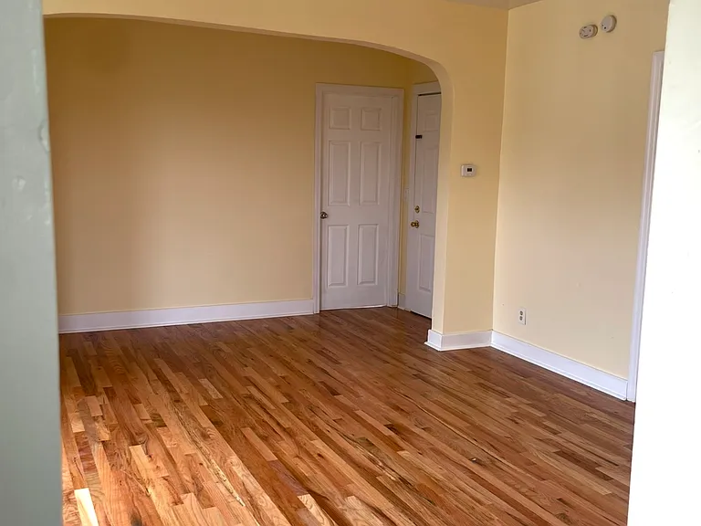 371 Congress Ave #3 — Photo 16