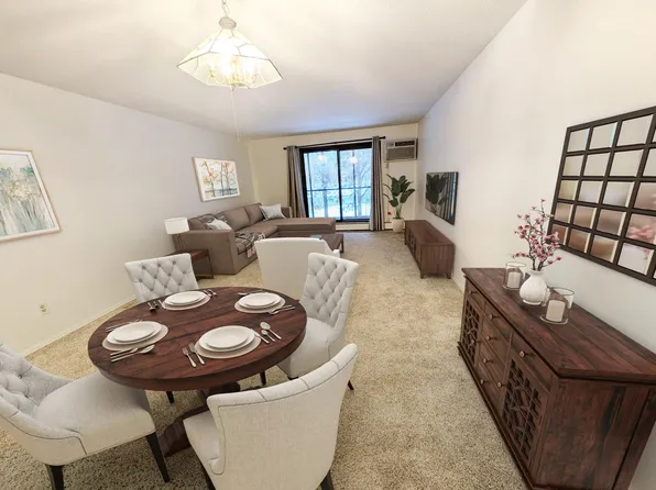 1800 Riverwood Dr APT 102, Burnsville, MN 55337