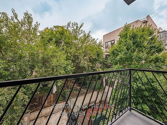 5th image of 177 Montrose Ave APT 2B