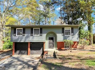 908 Pinecrest Cv, Forest Park, GA 30297