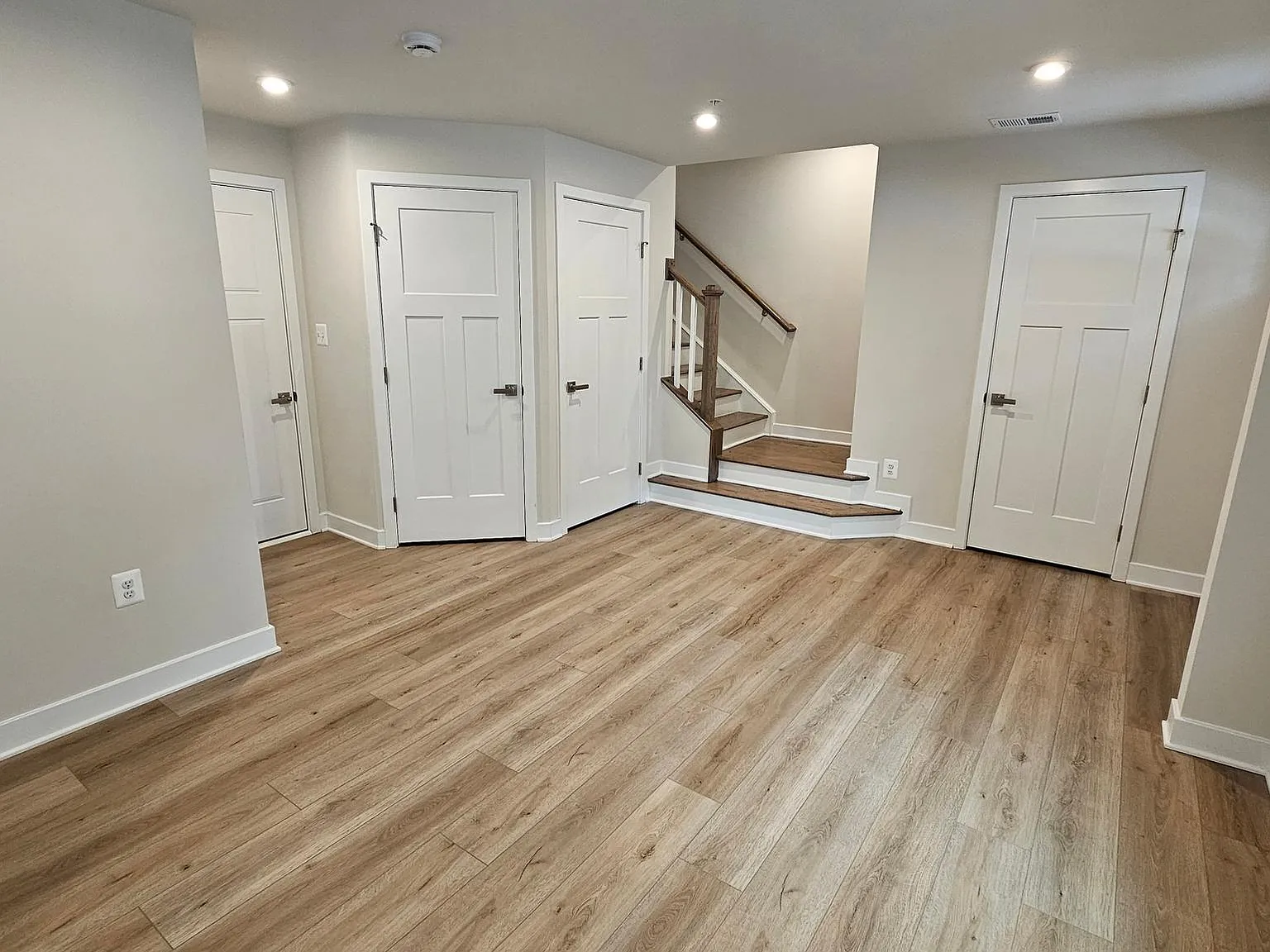 3 bed, 2.5 bath, 1830 sqft, $3,350 — Photo 4