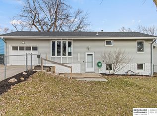 14206 N St, Omaha, NE 68137