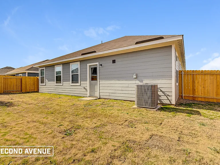 1400 Woodwinds Dr — Photo 15