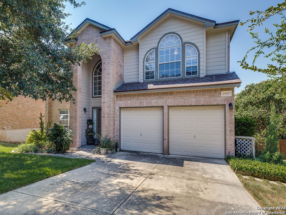 1st image of 21027 LA PENA DR