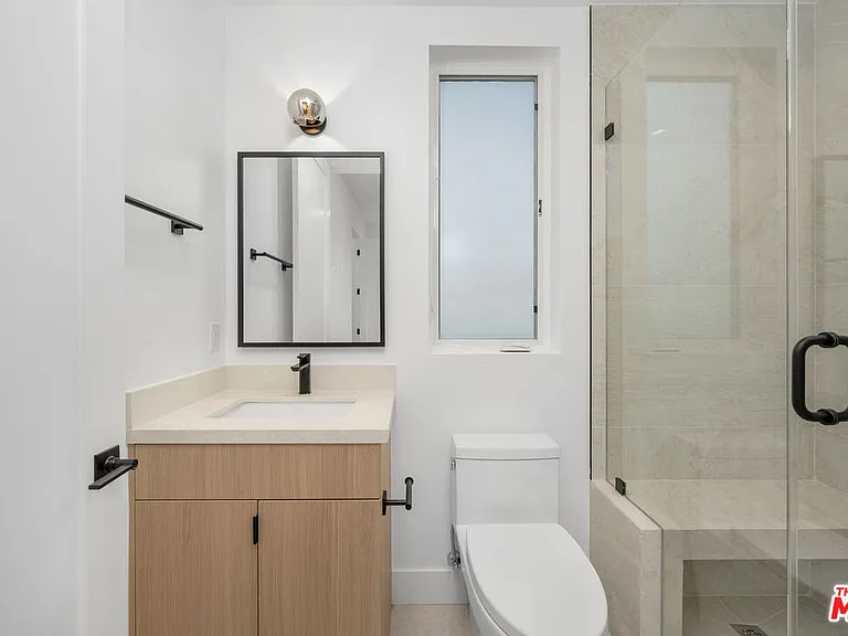 5248 Auckland Ave — Photo 11