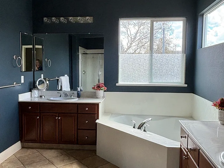2099 Forest Glen Ct — Photo 12