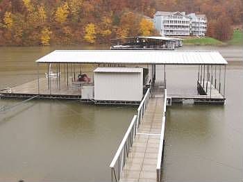 4th image of 613 Camelot Dr