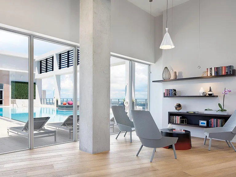151 SE 1st St #Penthouse 2 — Photo 17
