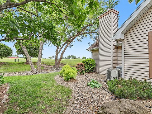 4th image of 612 Bos Landen Dr #5C