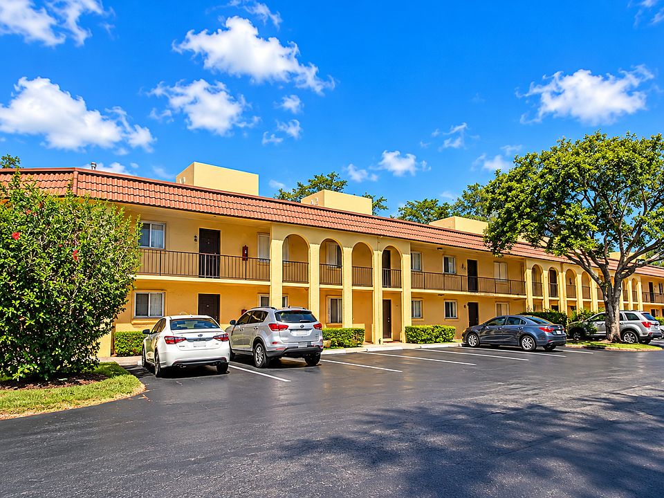 1st image of 866 SW 9th Street Cir APT 105